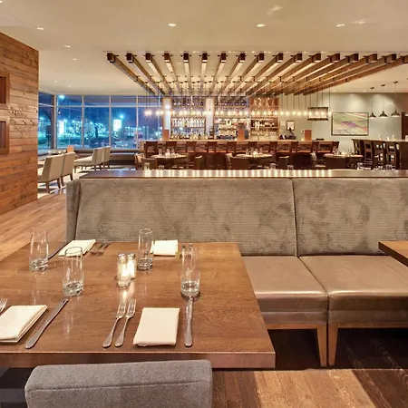Crowne Plaza Hotel Glen Ellyn/Lombard By Ihg