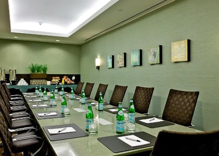 Hotel Crowne Plaza Glen Ellyn/lombard By Ihg 4*
