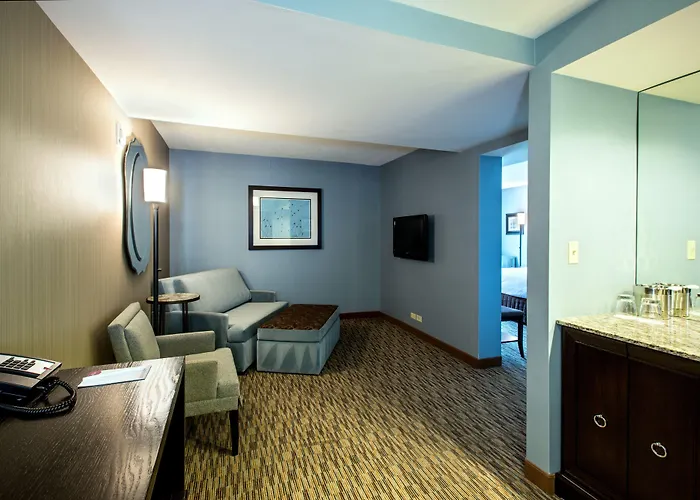 Crowne Plaza Glen Ellyn/lombard By Ihg Hotel Glen Ellyn