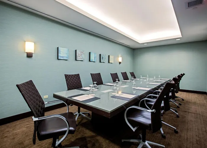 Crowne Plaza Glen Ellyn/lombard By Ihg Hotel Glen Ellyn