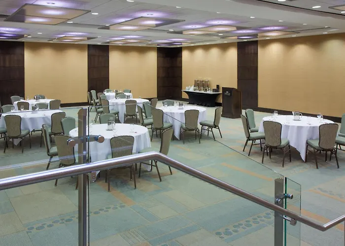 Hotel Crowne Plaza Glen Ellyn/lombard By Ihg Glen Ellyn