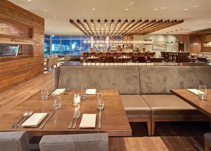 Crowne Plaza Glen Ellyn/lombard By Ihg Glen Ellyn