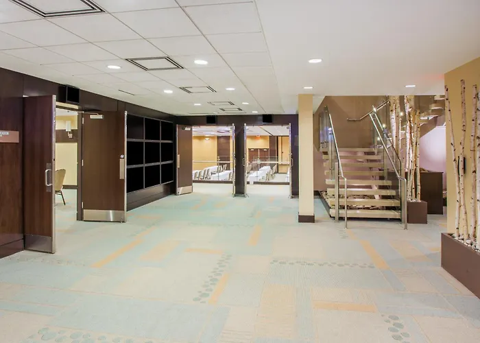 Crowne Plaza Glen Ellyn/lombard By Ihg Glen Ellyn