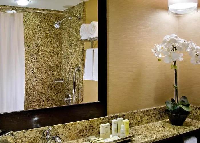 Crowne Plaza Glen Ellyn/lombard By Ihg Hotel Glen Ellyn