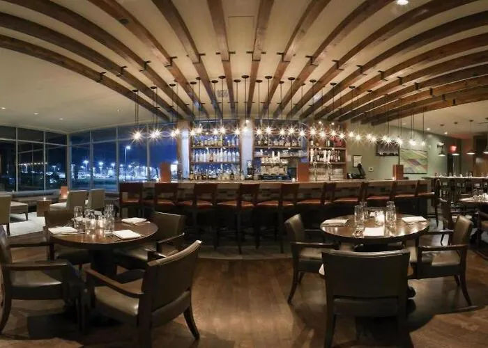 Crowne Plaza Glen Ellyn/lombard By Ihg Hotel