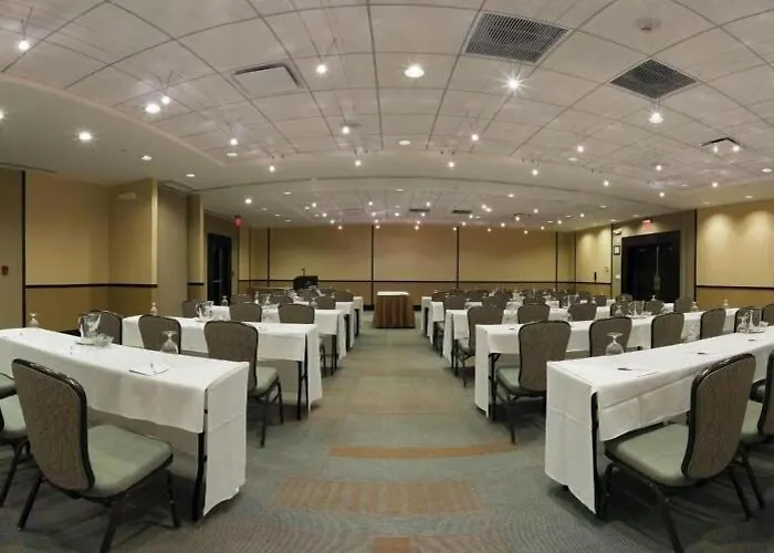 Crowne Plaza Glen Ellyn/lombard By Ihg