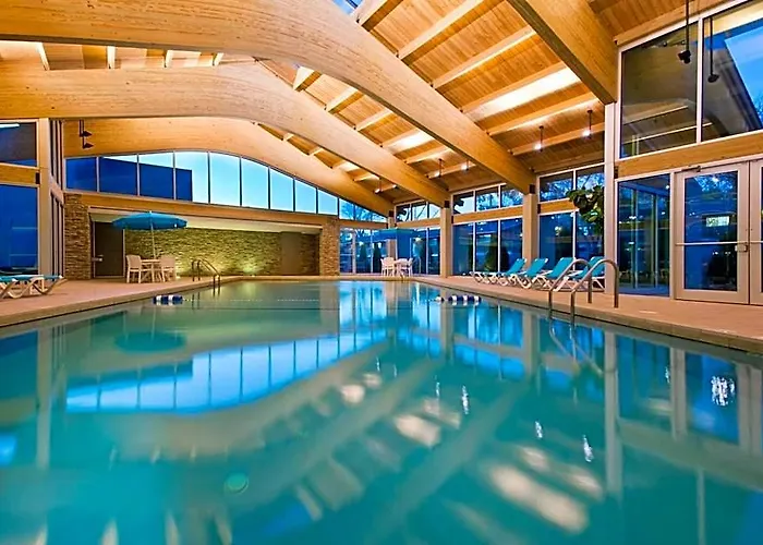 Crowne Plaza Glen Ellyn/lombard By Ihg Hotel
