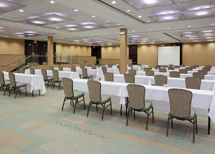 Crowne Plaza Glen Ellyn/lombard By Ihg Glen Ellyn
