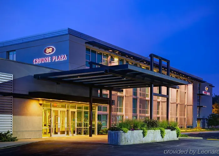 Crowne Plaza Glen Ellyn/lombard By Ihg Hotel Glen Ellyn